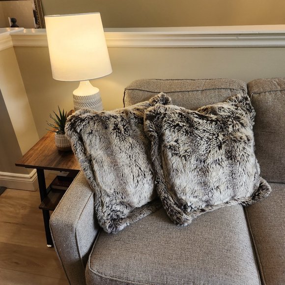 Double Sided Gray Fuzzy Throw Pillows with Storage Bag (17” x 17”) - Picture 2 of 4